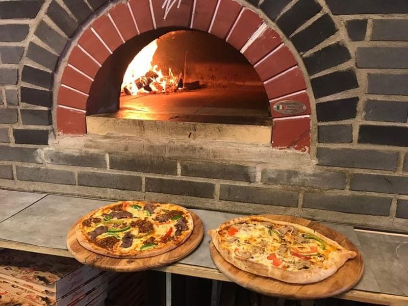 La Pineta restaurang och pizzeria