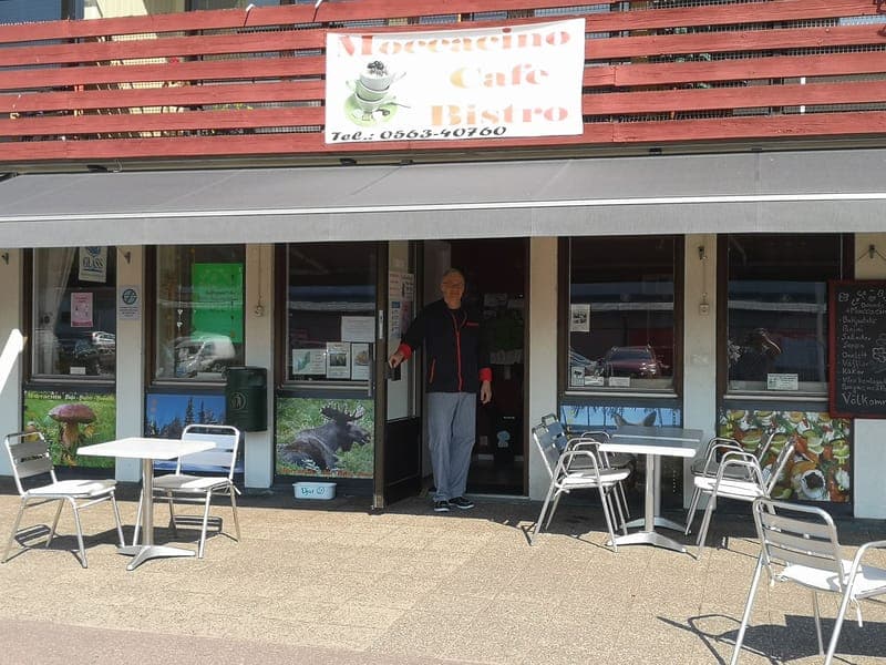 Moccacino Café & Bistro