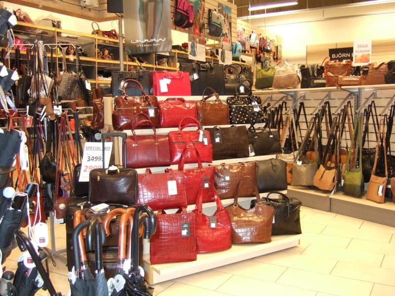 Skor, Väskor & Accessoarer