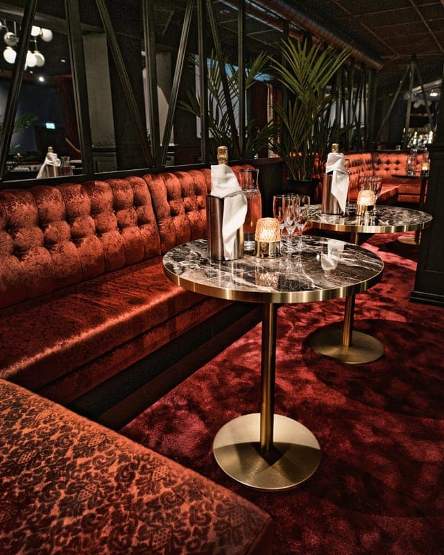 Royale Bistro & Casino