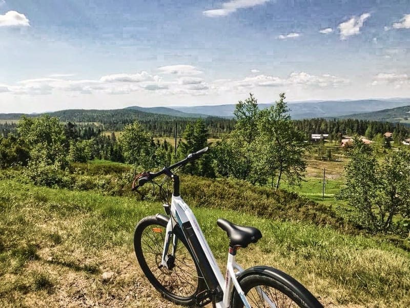Elcyklar för uthyrning på Långberget